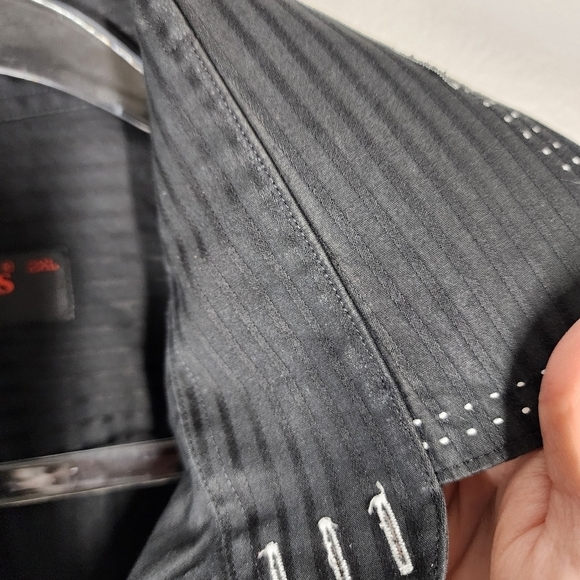 AXXESS PIN STRIPE BUTTON DOWN SHIRT WITH CUFF LINKS - Picture 10 of 11